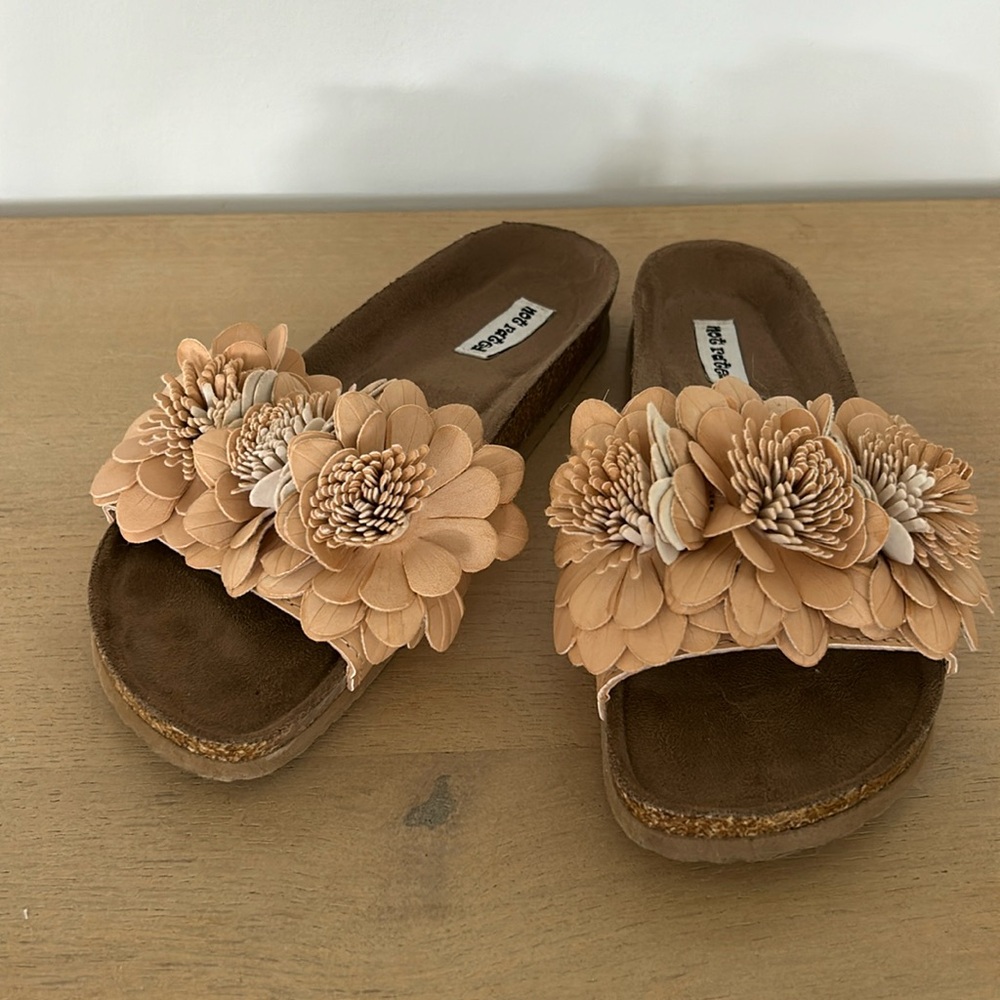 Barely used not rated brand floral sandals